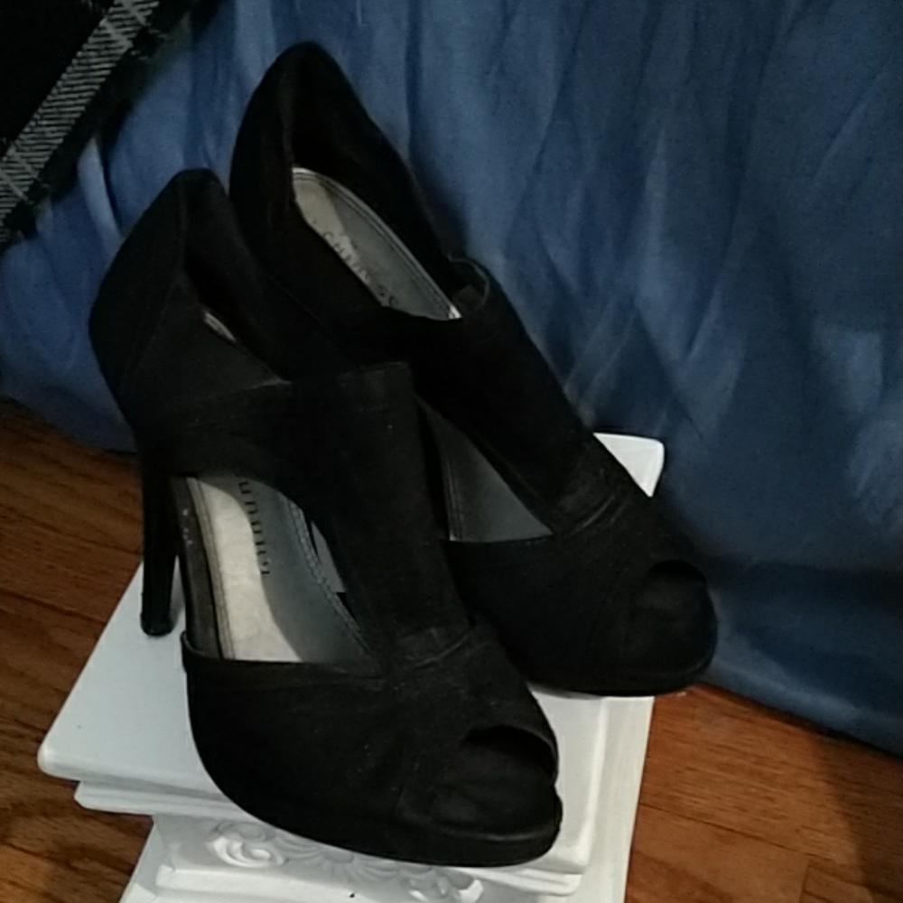 Peep toe heels